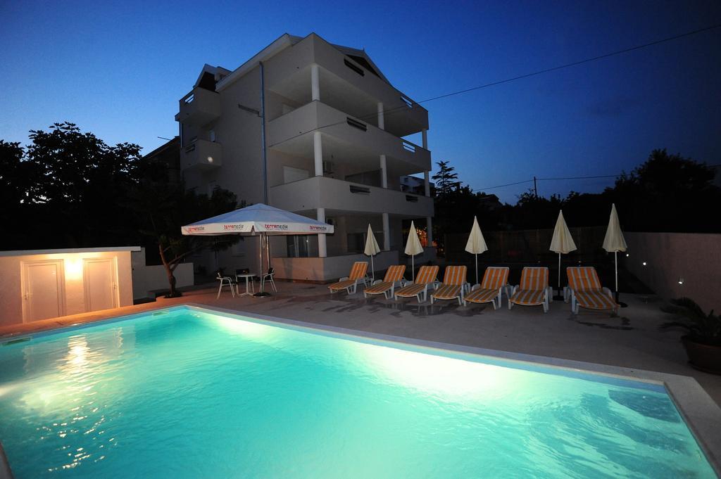 Apartments Klelija Zara Esterno foto